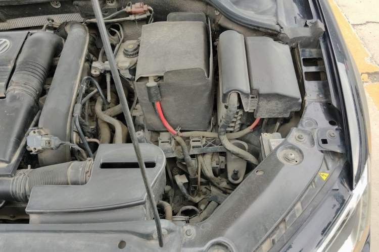 Used Volkswagen Sagitar 2017 230TSI Automatic Luxury Edition Engine Bay Left