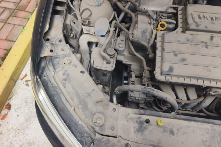 Used Volkswagen Sagitar 2017 1.6L Manual Comfort Model Engine Bay Right