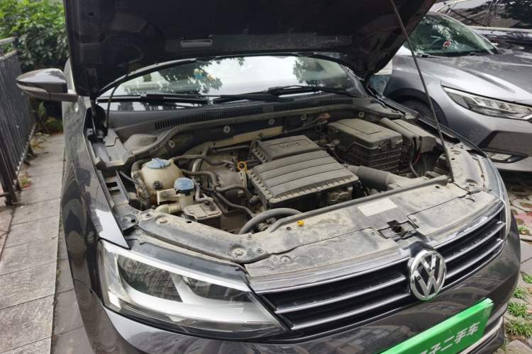 Used Volkswagen Sagitar 2017 1.6L Automatic Comfort Model Engine Bay Right