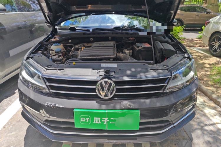 Used Volkswagen Sagitar 2017 1.6L Manual Comfort Model Engine Bay