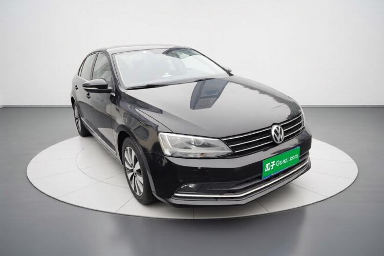 Used Volkswagen Sagitar 2017 230TSI Automatic Comfort Version Exterior 2