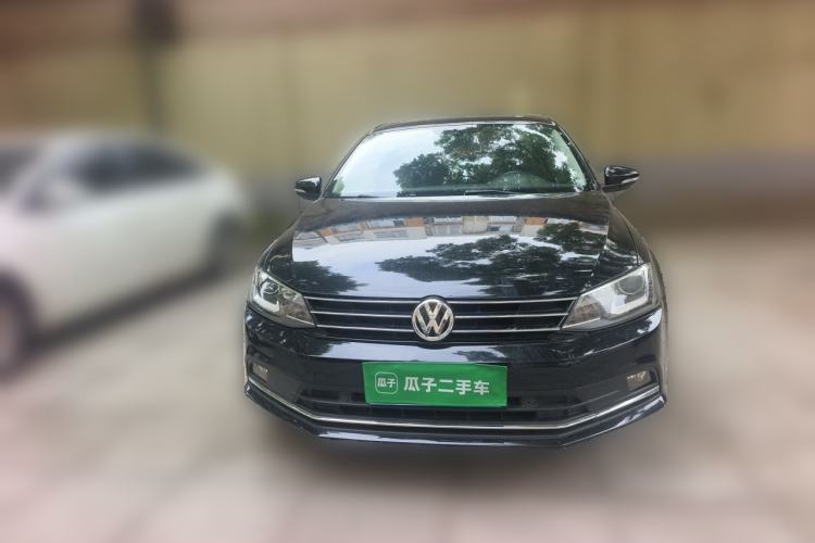 Used Volkswagen Sagitar 2017 230TSI Automatic Luxury Edition Front