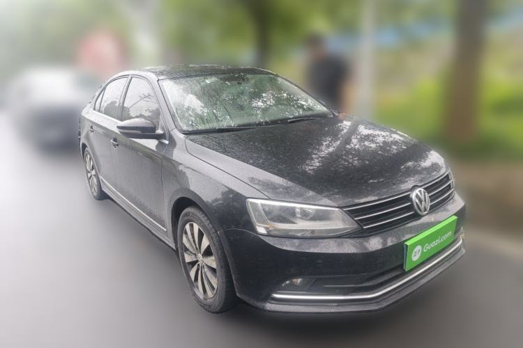 Used Volkswagen Sagitar 2017 230TSI Automatic Comfort Version Front Right 45 Deg