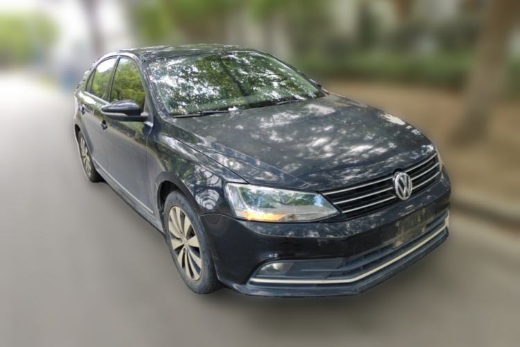 Used Volkswagen Sagitar 2017 230TSI Automatic Comfort Version Front Right 45 Deg