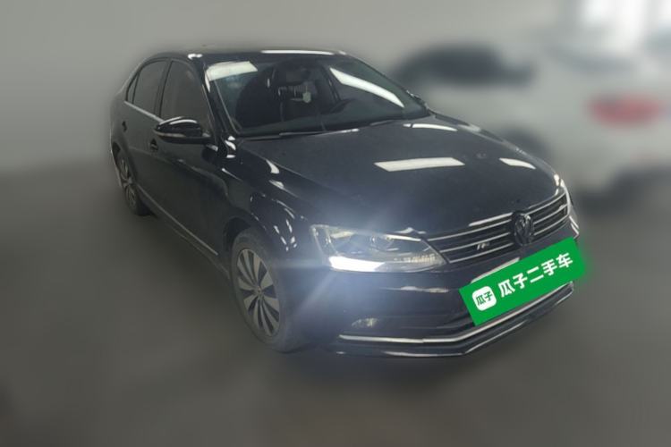Used Volkswagen Sagitar 2017 230TSI Automatic Comfort Version Front Right 45 Deg