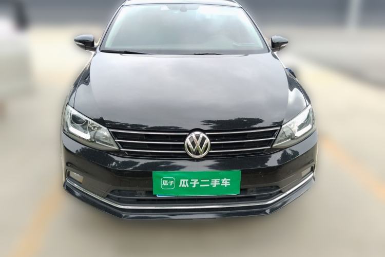 Used Volkswagen Sagitar 2017 230TSI Automatic Luxury Edition Front