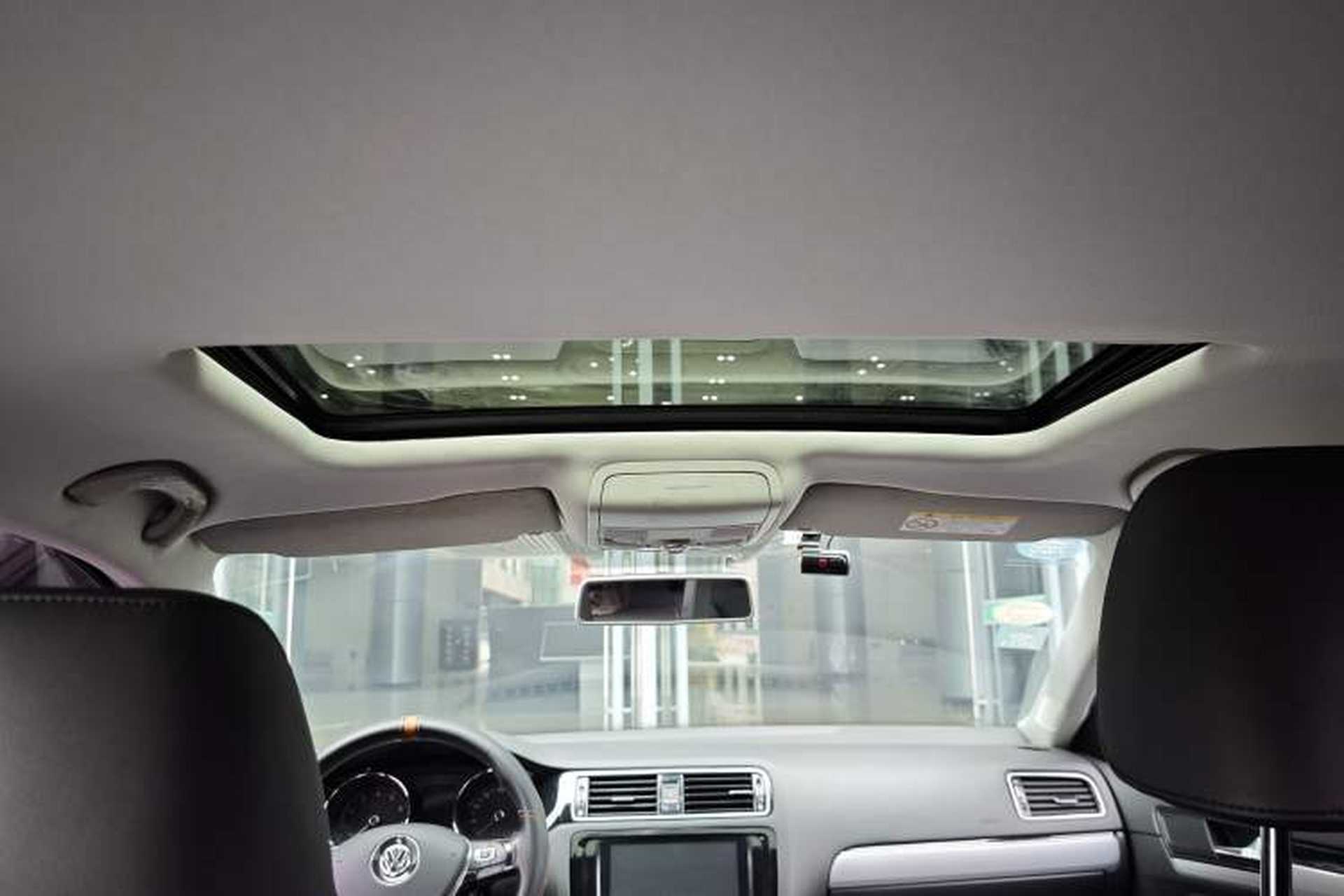 Used Volkswagen Sagitar 2017 1.6L Automatic Comfort Model Headliner