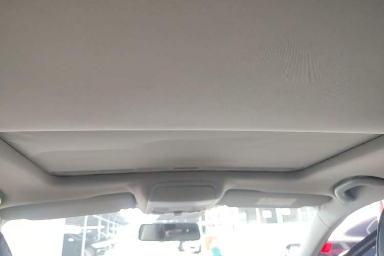 Used Volkswagen Sagitar 2017 230TSI Automatic Comfort Version Headliner