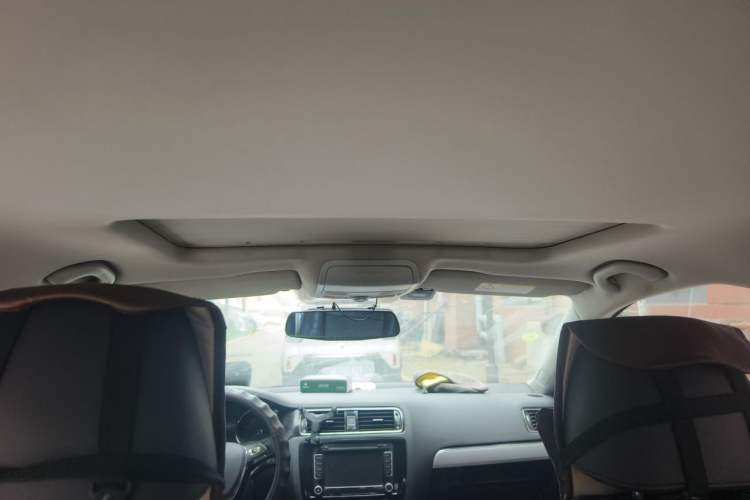 Used Volkswagen Sagitar 2017 1.6L Manual Comfort Model Headliner