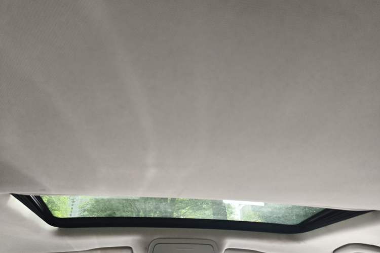 Used Volkswagen Sagitar 2017 1.6L Automatic Comfort Model Headliner