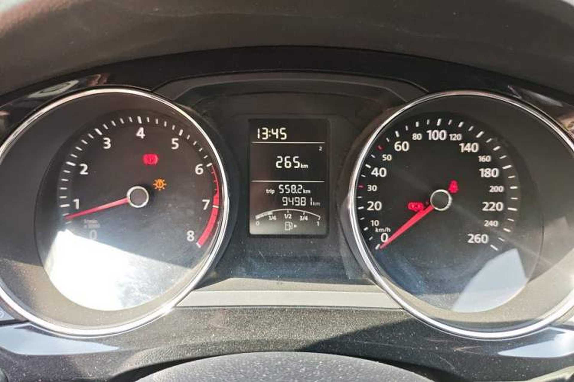 Used Volkswagen Sagitar 2017 1.6L Manual Comfort Model Instrument Cluster