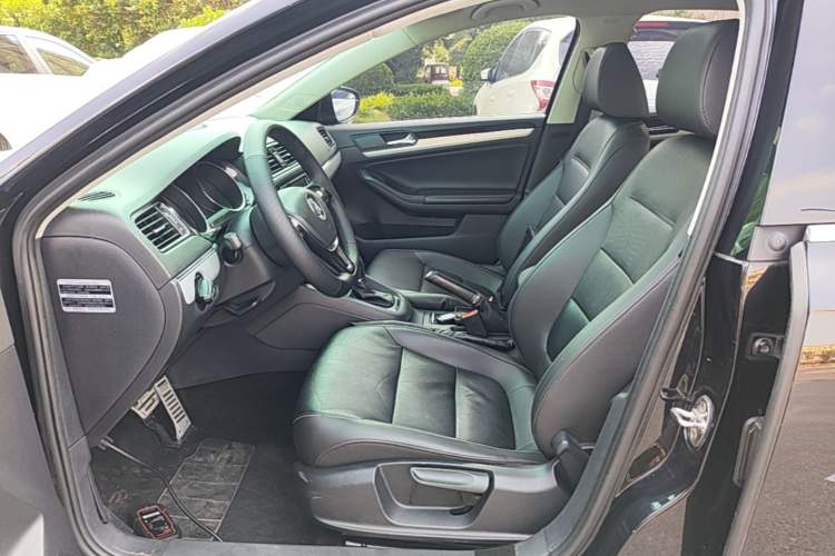 Used Volkswagen Sagitar 2017 1.6L Automatic Comfort Model Left Front Seat