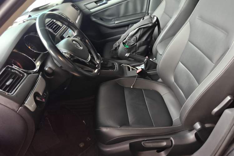 Used Volkswagen Sagitar 2017 1.6L Automatic Comfort Model Left Front Seat