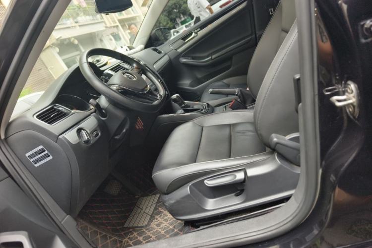 Used Volkswagen Sagitar 2017 1.6L Automatic Comfort Model Left Front Seat