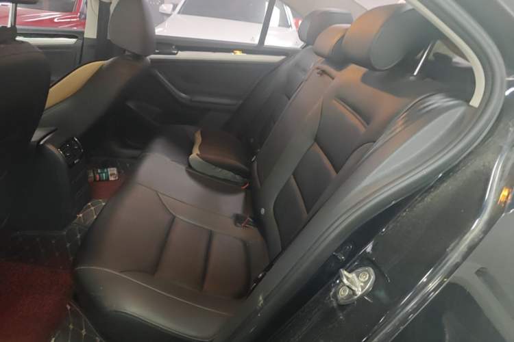 Used Volkswagen Sagitar 2017 230TSI Automatic Comfort Version Left Rear Seat