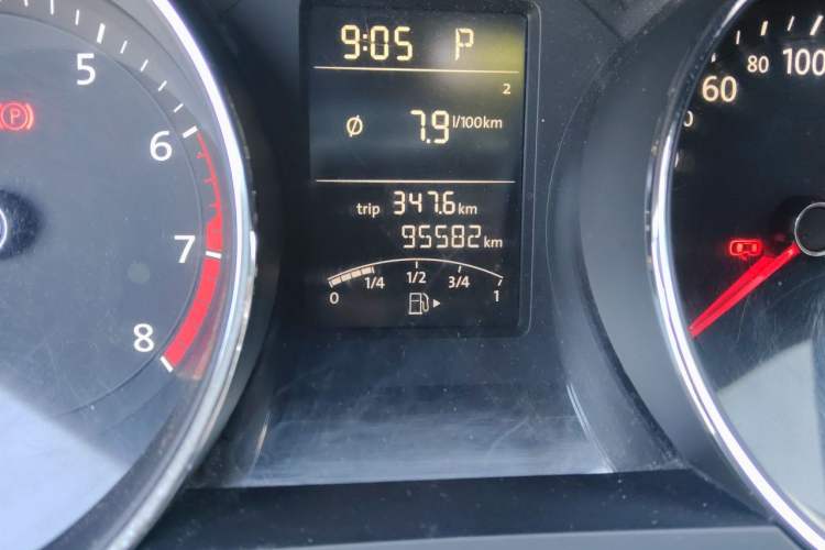 Used Volkswagen Sagitar 2017 1.6L Automatic Comfort Model Odometer Close Up