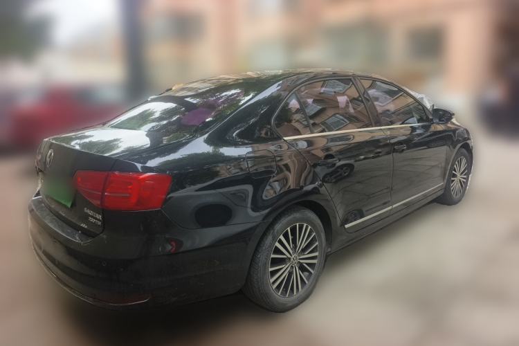 Used Volkswagen Sagitar 2017 230TSI Automatic Luxury Edition Rear Right 45 Deg