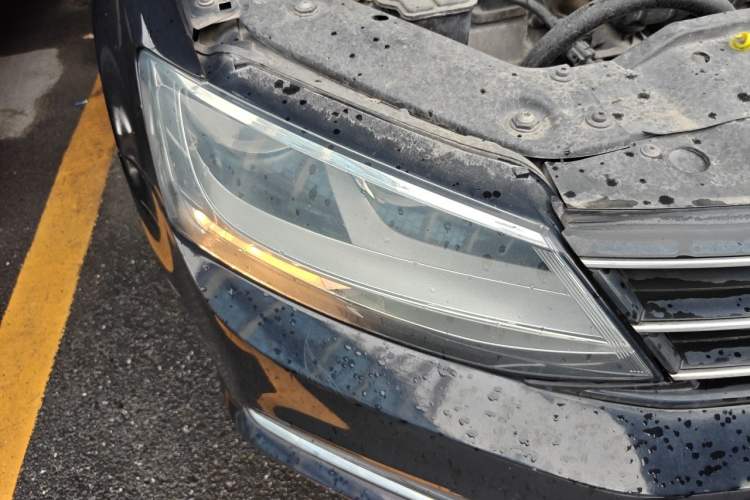Used Volkswagen Sagitar 2017 1.6L Automatic Comfort Model Right Front Headlight