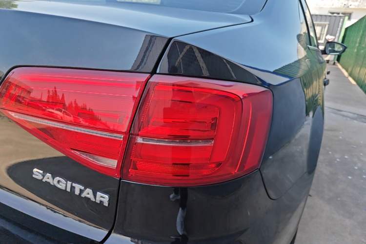 Used Volkswagen Sagitar 2017 1.6L Automatic Comfort Model Right Rear Taillight