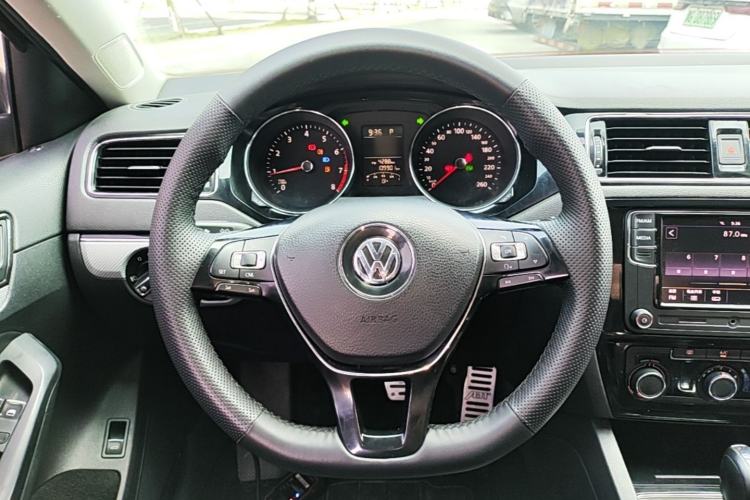 Used Volkswagen Sagitar 2017 1.6L Automatic Comfort Model Steering Wheel