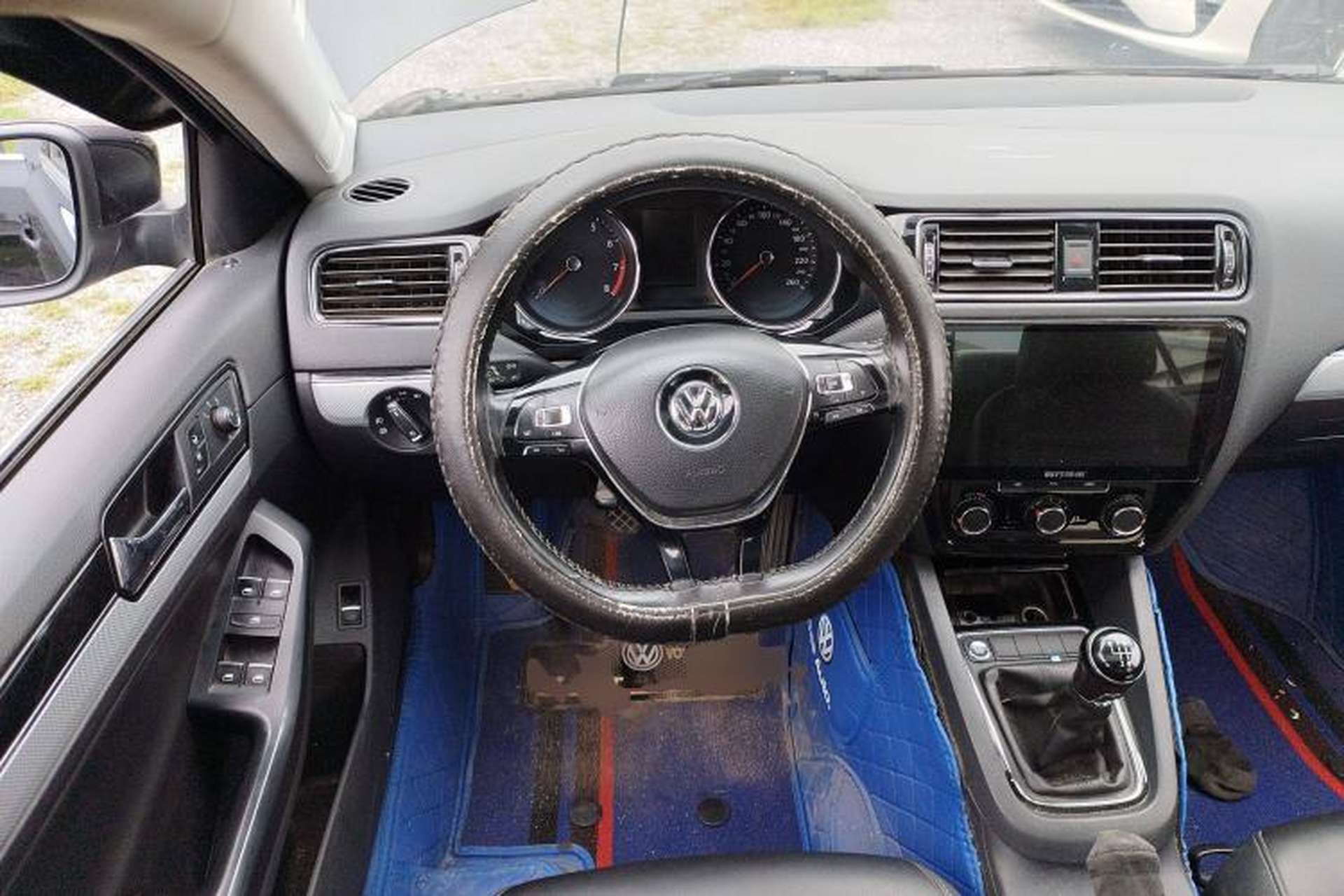 Used Volkswagen Sagitar 2017 1.6L Manual Comfort Model Steering Wheel