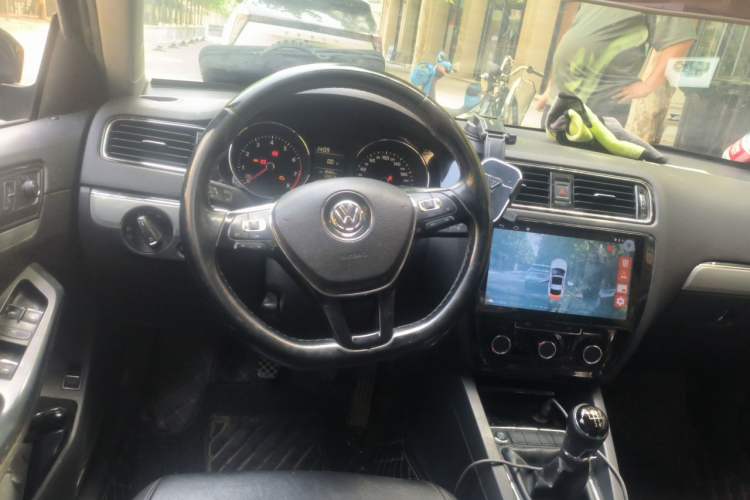 Used Volkswagen Sagitar 2017 1.6L Manual Comfort Model Steering Wheel