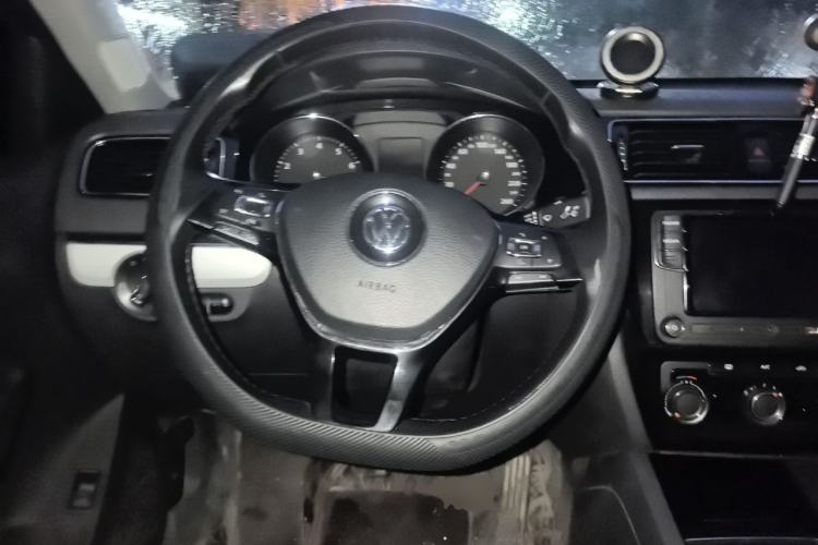 Used Volkswagen Sagitar 2017 1.6L Manual Comfort Model Steering Wheel