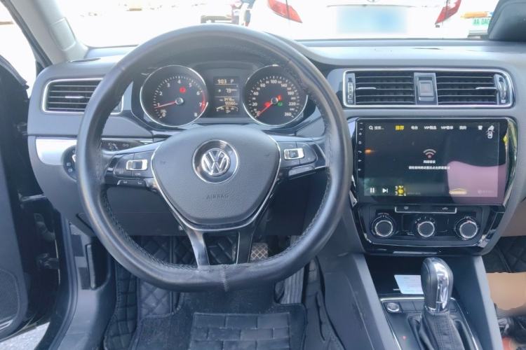 Used Volkswagen Sagitar 2017 1.6L Automatic Comfort Model Steering Wheel