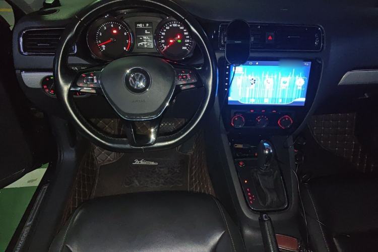 Used Volkswagen Sagitar 2017 1.6L Automatic Comfort Model Steering Wheel