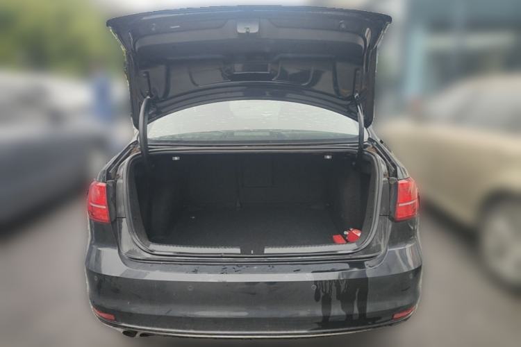 Used Volkswagen Sagitar 2017 230TSI Automatic Comfort Version Trunk
