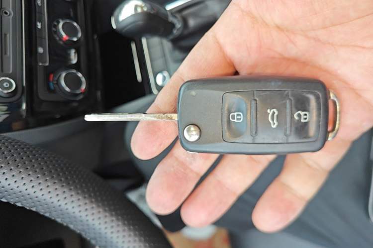 Used Volkswagen Sagitar 2017 1.6L Automatic Comfort Model Vehicle Key