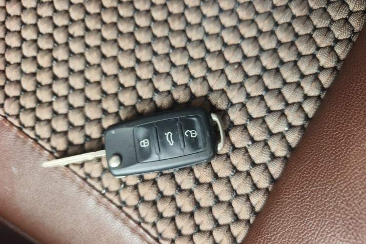 Used Volkswagen Sagitar 2017 1.6L Manual Comfort Model Vehicle Key
