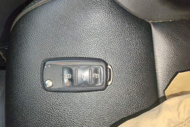 Used Volkswagen Sagitar 2017 1.6L Automatic Comfort Model Vehicle Key