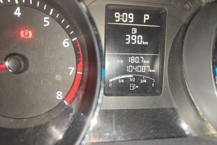 Used Volkswagen Sagitar 2017 1.6L Automatic Comfort Model Odometer Close Up