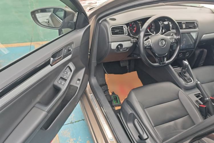 Used Volkswagen Sagitar 2017 1.6L Automatic Comfort Model Driver Seat
