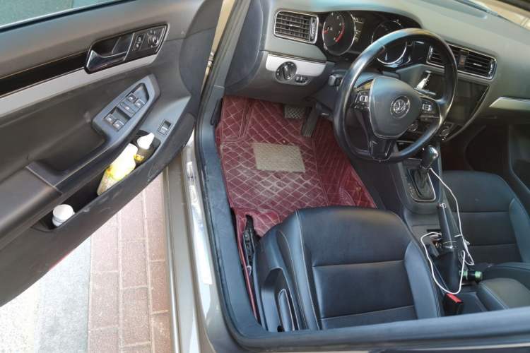 Used Volkswagen Sagitar 2017 1.6L Automatic Comfort Model Driver Seat