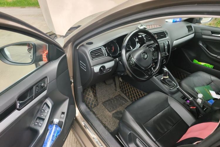 Used Volkswagen Sagitar 2017 1.6L Automatic Comfort Model Driver Seat