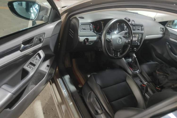 Used Volkswagen Sagitar 2017 1.6L Automatic Comfort Model Driver Seat