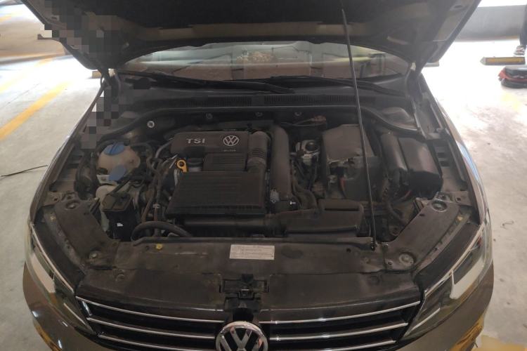 Used Volkswagen Sagitar 2017 230TSI Automatic Luxury Edition Engine Bay