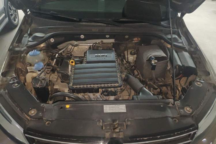 Used Volkswagen Sagitar 2017 1.6L Manual Comfort Model Engine Bay