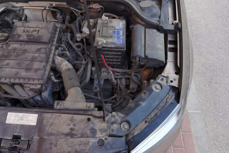 Used Volkswagen Sagitar 2017 1.6L Automatic Comfort Model Engine Bay Left