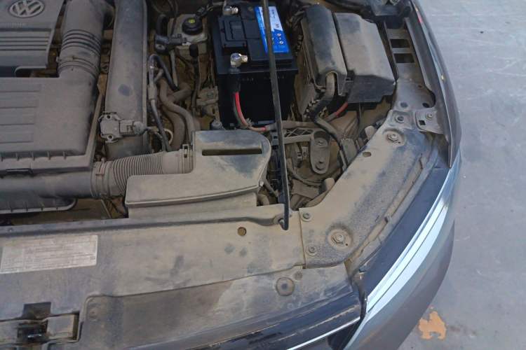 Used Volkswagen Sagitar 2017 230TSI Automatic Comfort Version Engine Bay Left