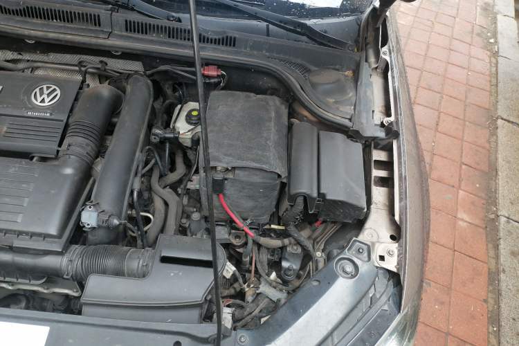 Used Volkswagen Sagitar 2017 180TSI Automatic Leading Model Engine Bay Left