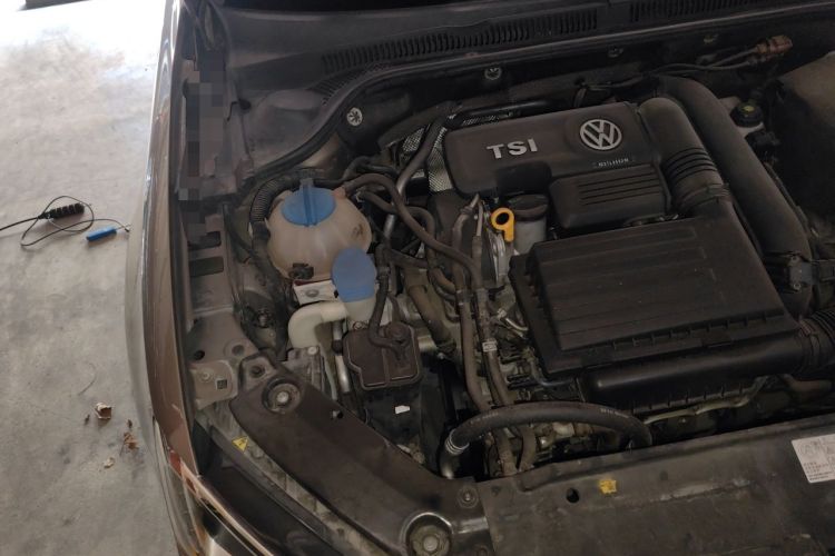 Used Volkswagen Sagitar 2017 230TSI Automatic Luxury Edition Engine Bay Right