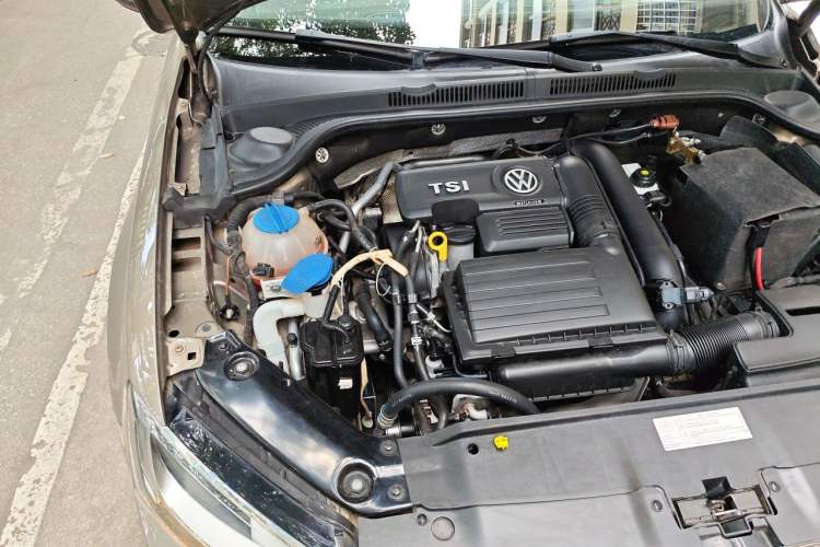Used Volkswagen Sagitar 2017 230TSI Automatic Comfort Version Engine Bay Right