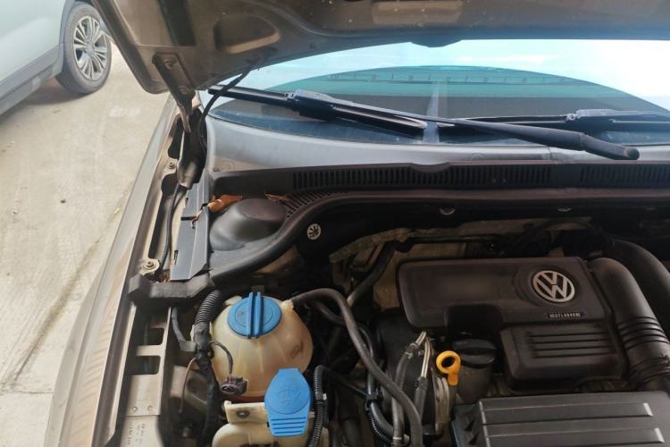 Used Volkswagen Sagitar 2017 230TSI Automatic Comfort Version Engine Bay Right
