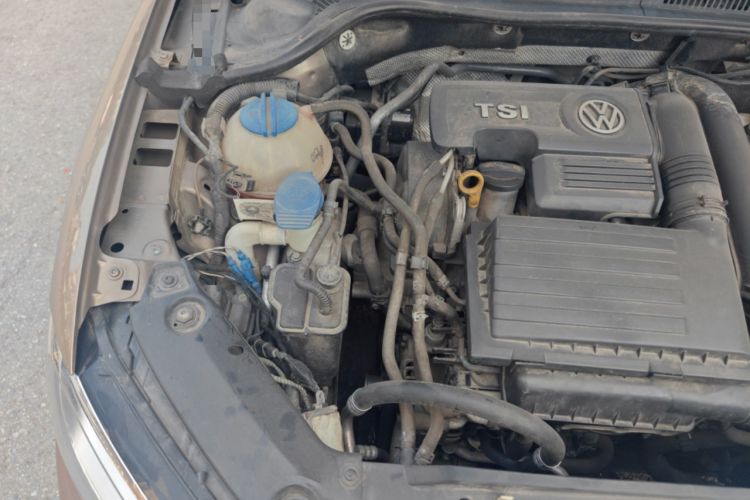 Used Volkswagen Sagitar 2017 230TSI Automatic Comfort Version Engine Bay Right