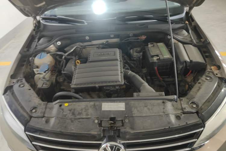Used Volkswagen Sagitar 2017 1.6L Automatic Comfort Model Engine Bay