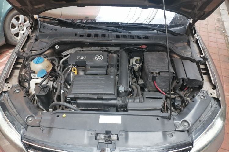 Used Volkswagen Sagitar 2017 180TSI Automatic Leading Model Engine Bay