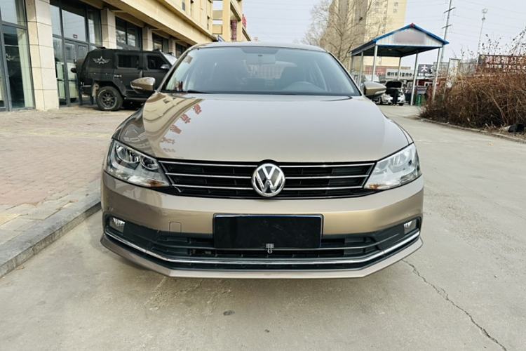 Used Volkswagen Sagitar 2017 230TSI Automatic Comfort Version Exterior 1